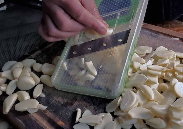 make-garlic-powder